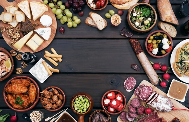 overeating food in social situations